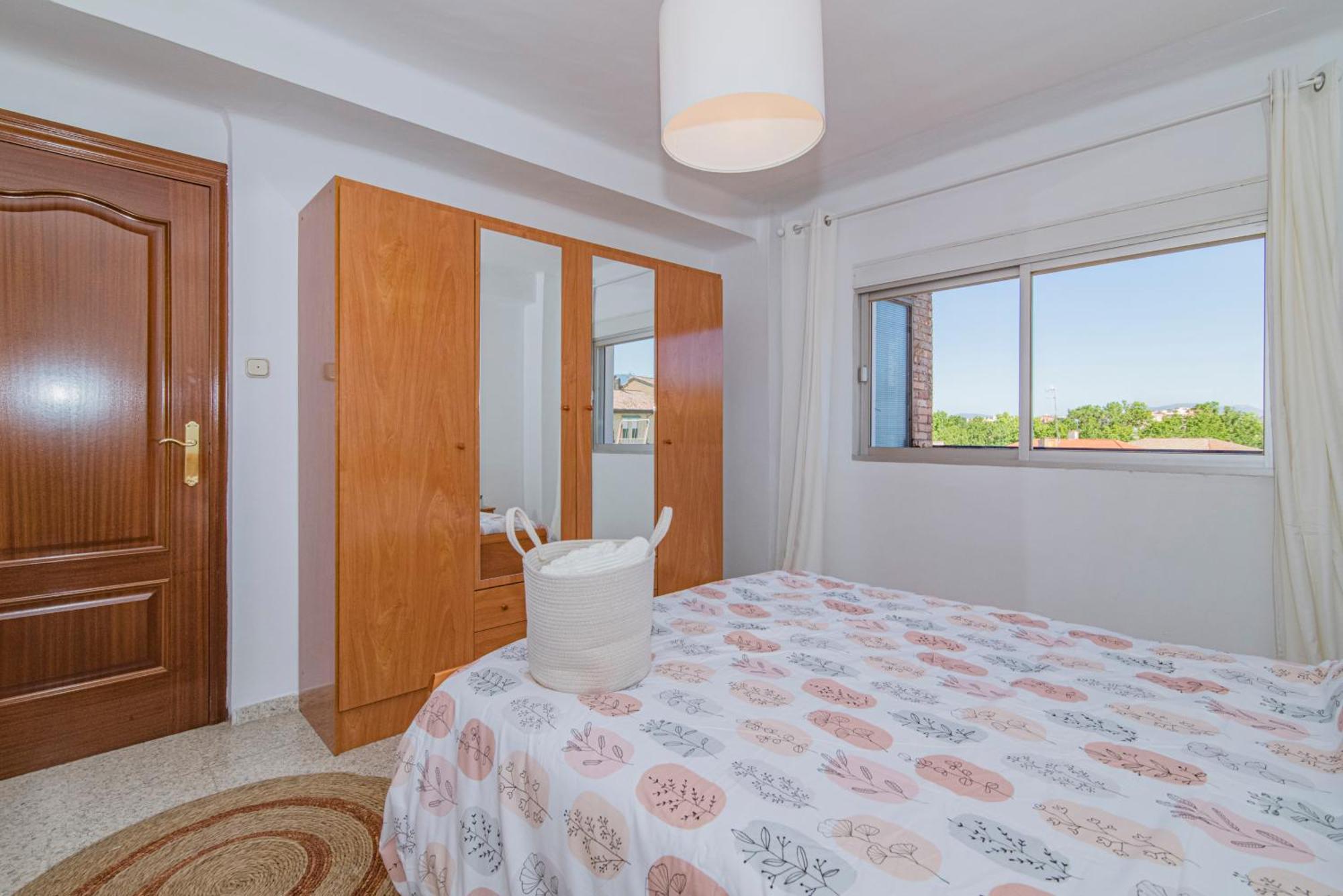 Delfin Retreat Con Terraza Junto A Parada De Metro Granada Dış mekan fotoğraf