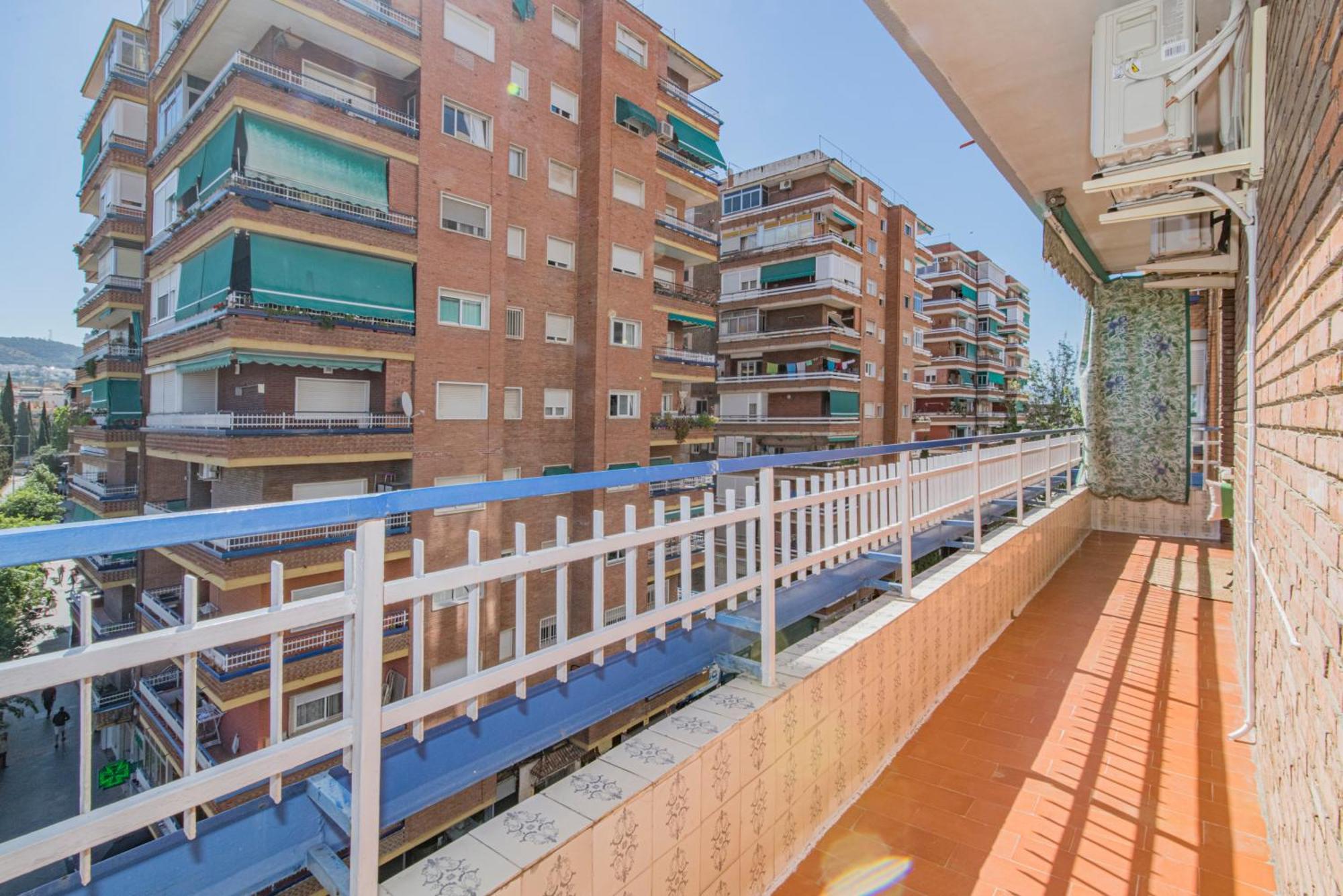 Delfin Retreat Con Terraza Junto A Parada De Metro Granada Dış mekan fotoğraf